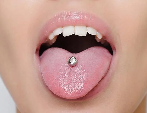 Κοσμήματα piercing γλώσσας